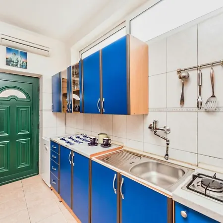 Ivona ゲストハウス