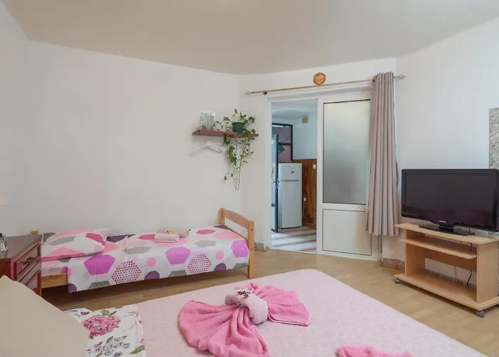 Ivona 게스트하우스