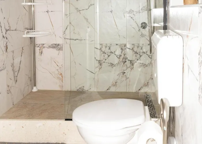 게스트하우스 Ivona 3*